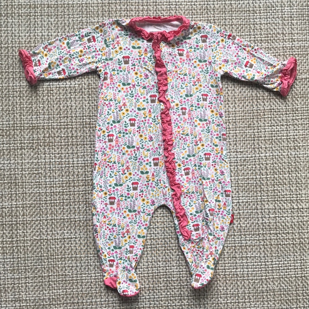 Magnetic Me Footie (size 0-3m)